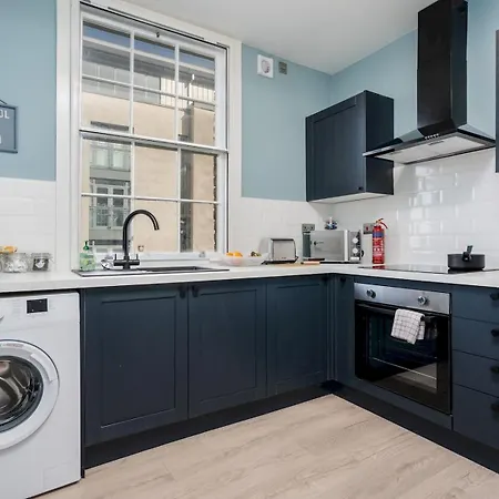 Pass The Keys Brand New Fantastic Location Apartment Liverpool