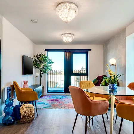 Luxury Escape - Brand New Stylish 2 Bedroom With Parking * Liverpool