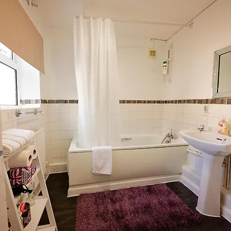 Silver Bambu Hideaway *