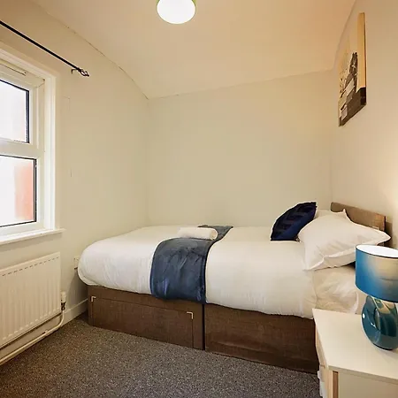 Silver Bambu Hideaway * Liverpool