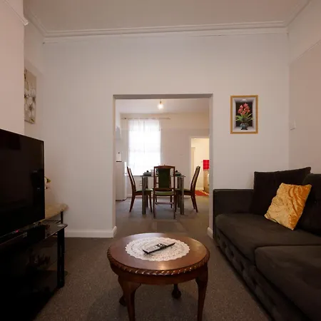 Silver Bambu Hideaway Apartment Liverpool