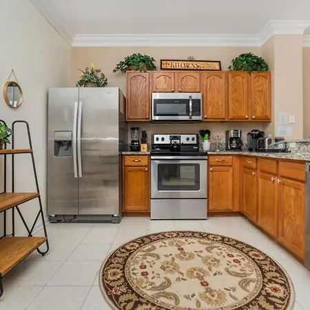 Windsor Hills 3 Bedroom Private Pool Townhome 0874