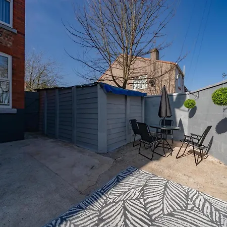 Stylish 3-bed Near Lfc & Efc Stadiums Liverpool