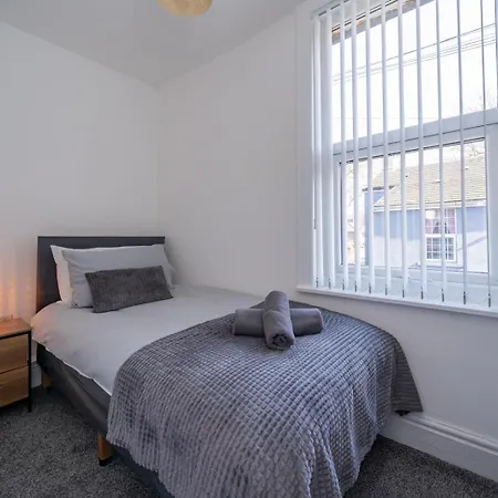 Stylish 3-bed Near Lfc & Efc Stadiums * Liverpool