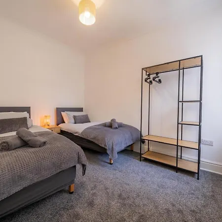 Hébergement de vacances Stylish 3-bed Near Lfc & Efc Stadiums