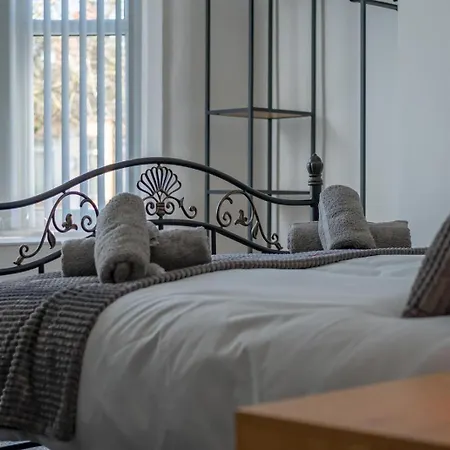 Stylish 3-bed Near Lfc & Efc Stadiums * Liverpool
