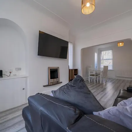 Hébergement de vacances Stylish 3-bed Near Lfc & Efc Stadiums Liverpool