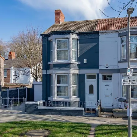 Stylish 3-bed Near Lfc & Efc Stadiums Liverpool