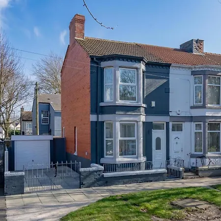 Stylish 3-bed Near Lfc & Efc Stadiums * Liverpool