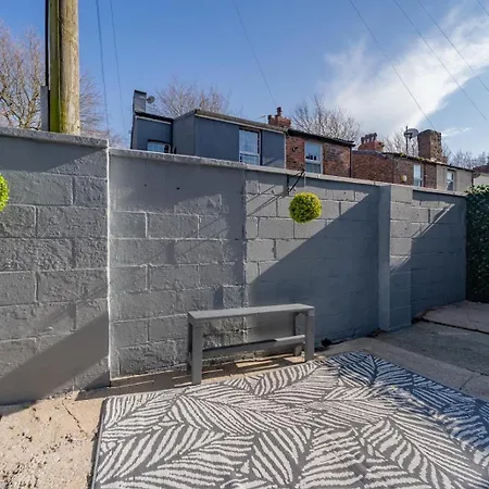 Stylish 3-bed Near Lfc & Efc Stadiums Hébergement de vacances