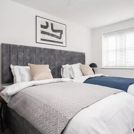 Hébergement de vacances Freshly Renovated 4-bed 3 Floors Free Parking Liverpool