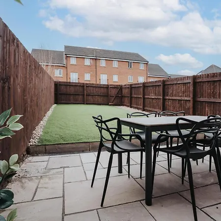 Freshly Renovated 4-bed 3 Floors Free Parking Hébergement de vacances