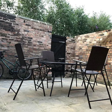 Cozy Little House 3 Minutes From Brunswick Train * Liverpool