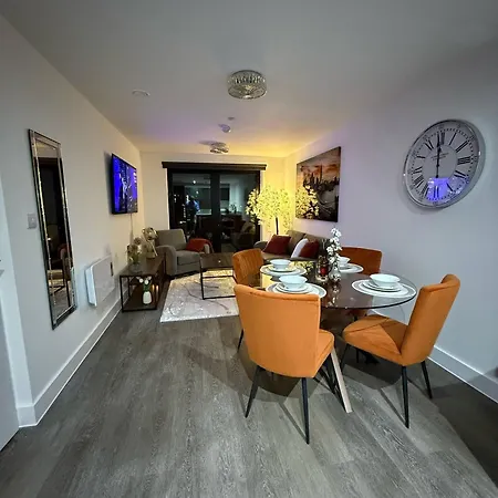 Center Penthouse *