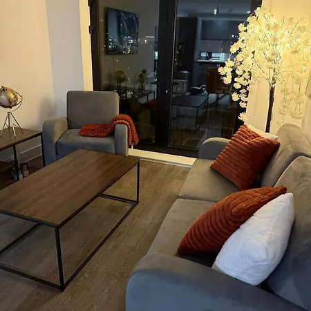 Center Penthouse Apartment Liverpool