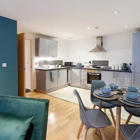 Stay, 2 Bed 2 Bath, Sleeps Up To 7, Netflix Daire Liverpool