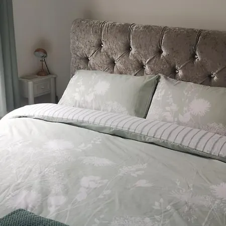 39 Cowley Road *