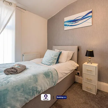 Last-minute Grabs L Premium Offers L 4bdr House By Finesse Short Lets & Serviced With Free Wifi