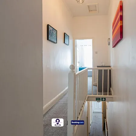 Last-minute Grabs L Premium Offers L 4bdr House By Finesse Short Lets & Serviced With Free Wifi Liverpool