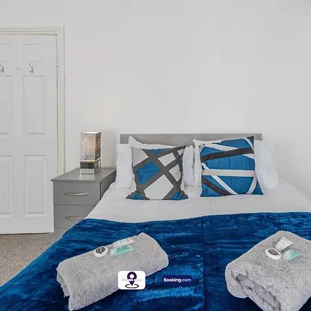 Holiday home Last-minute Grabs L Premium Offers L 4bdr House By Finesse Short Lets & Serviced With Free Wifi