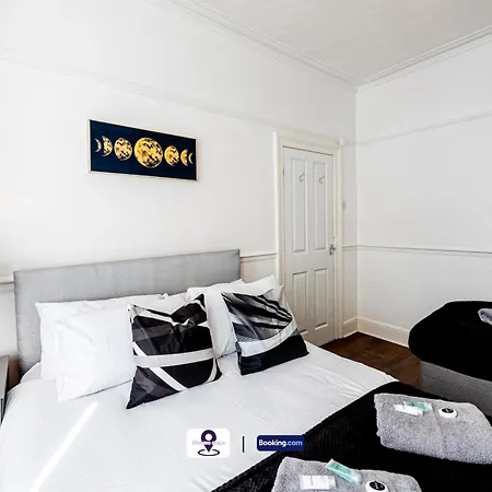 Last-minute Grabs L Premium Offers L 4bdr House By Finesse Short Lets & Serviced With Free Wifi * Liverpool