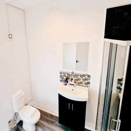 Exquisite Centre On A Prime Location *