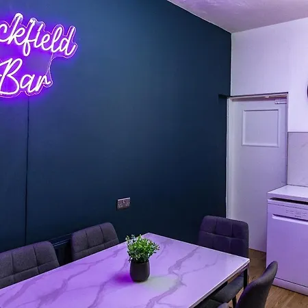 The Rockfield By Serene Stylish 6br Near Anfield With Bar Parking Virgin Media And Fast Wifi * Liverpool