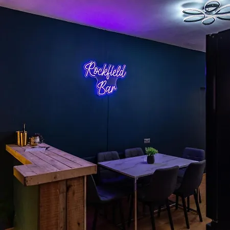 Holiday home The Rockfield By Serene Stylish 6br Near Anfield With Bar Parking Virgin Media And Fast Wifi *