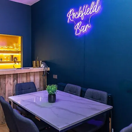 Holiday home The Rockfield By Serene Stylish 6br Near Anfield With Bar Parking Virgin Media And Fast Wifi Liverpool