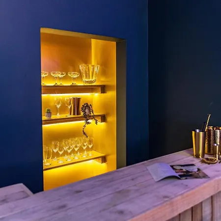 The Rockfield By Serene Stylish 6br Near Anfield With Bar Parking Virgin Media And Fast Wifi * Liverpool
