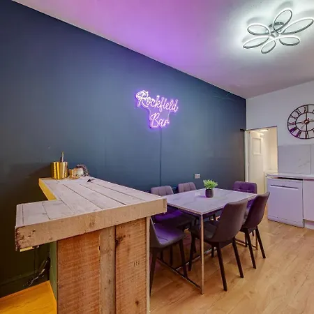 The Rockfield By Serene Stylish 6br Near Anfield With Bar Parking Virgin Media And Fast Wifi * Liverpool