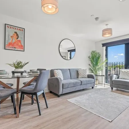 Apartment The Vintara - - 2bed - Free Parking *