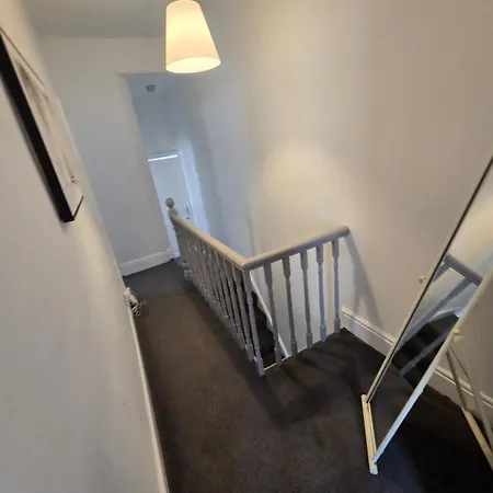 3 Em Kensington