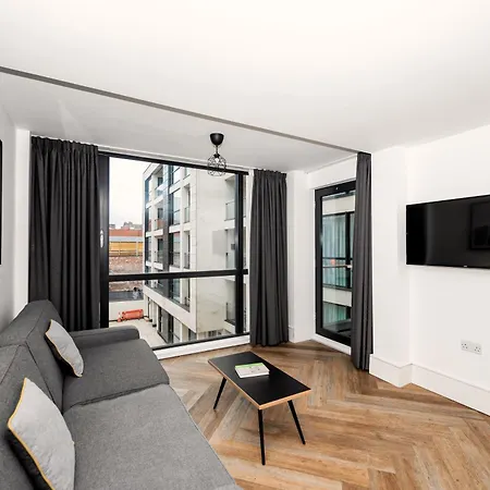Hotel apartamentowy Staycity Centre 4*