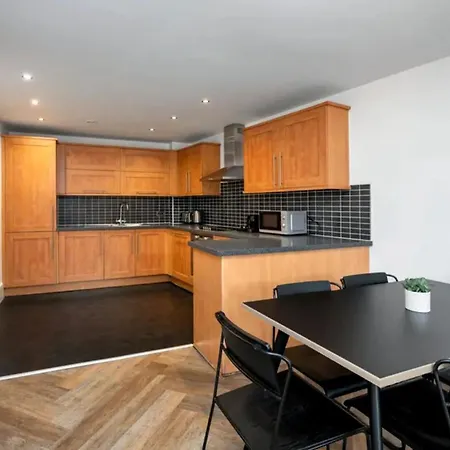 Hotel apartamentowy Staycity Centre 4*
