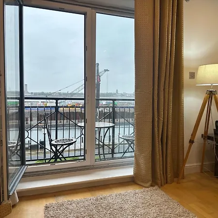 Apartment River View 2 Bedroom Liverpool