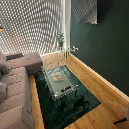 View One Bedroom Apartment *