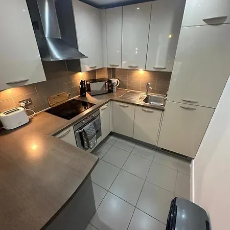View One Bedroom *