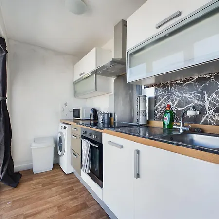 Stylish Central Apartment 2 Beds 4 Guests Long Term Stays Apartment Liverpool