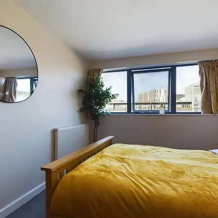 Apartment Stylish Central Apartment 2 Beds 4 Guests Long Term Stays