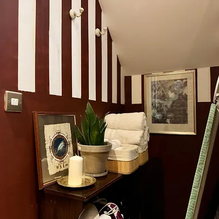 8 Guest Fusion 2 Min Lime St Apartment