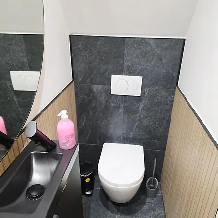 2 Bedroom Near Anfield Stadium - Sleeps 4 Per Flat 公寓 *