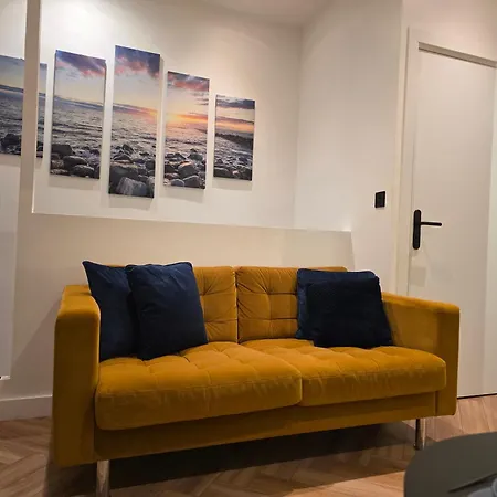 Apartment 2 Bedroom Near Anfield Stadium - Sleeps 4 Per Flat Liverpool