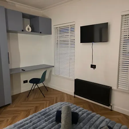 2 Bedroom Near Anfield Stadium - Sleeps 4 Per Flat 公寓 *