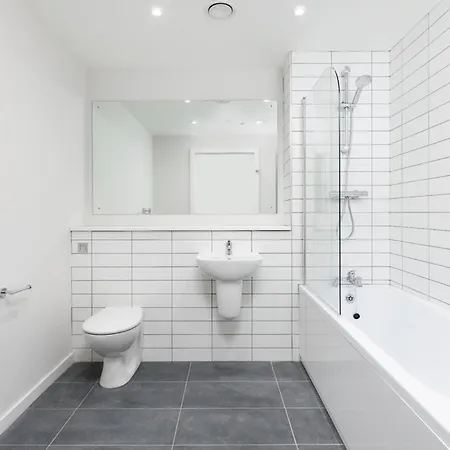 Richmond Row - Air Host & - 2 Bedroom Sleeps 6