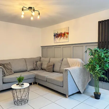 6b 3bath - Free Parking - Tvs In Every