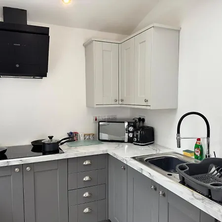 6b 3bath - Free Parking - Tvs In Every * Λίβερπουλ