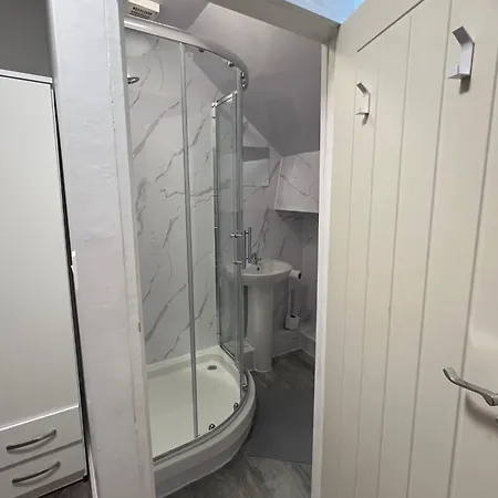 Excellent In Guest house Liverpool