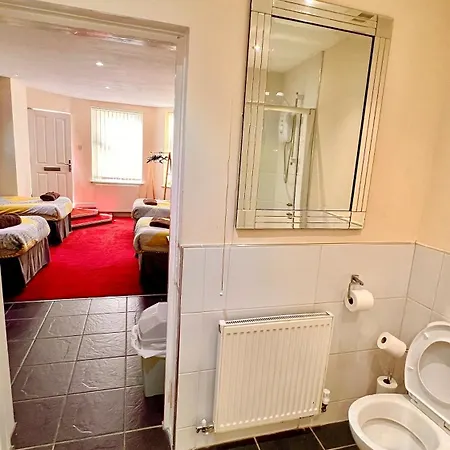 Castle 86-88 Sheil Rd L6 3af Gasthof 3*