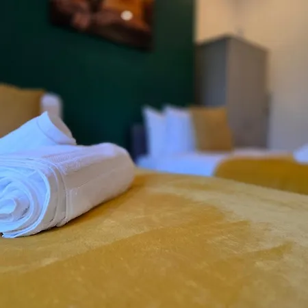 Appartement Deluxe 2br Near Center - Sleeps 6
